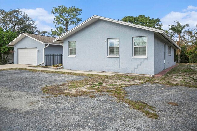Building Photo - 1109 E Boyer St