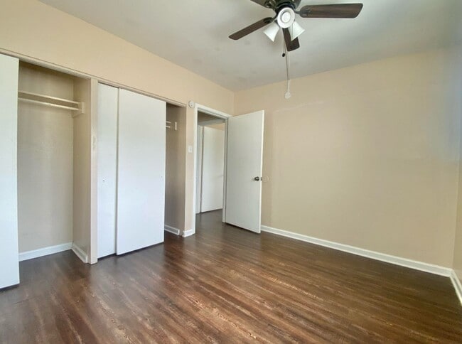Building Photo - 3 bed 1 bath 2 car garage now available in...