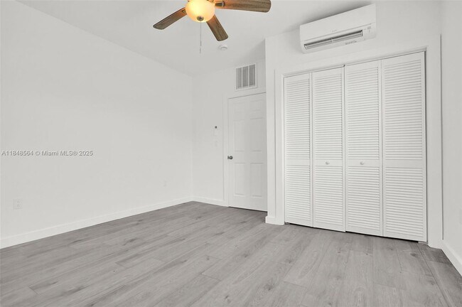 Building Photo - 600 NW 25th Ct