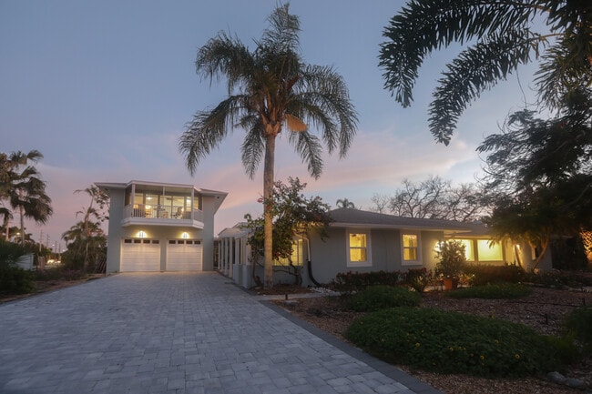 Building Photo - 8560 Heron Lagoon Cir
