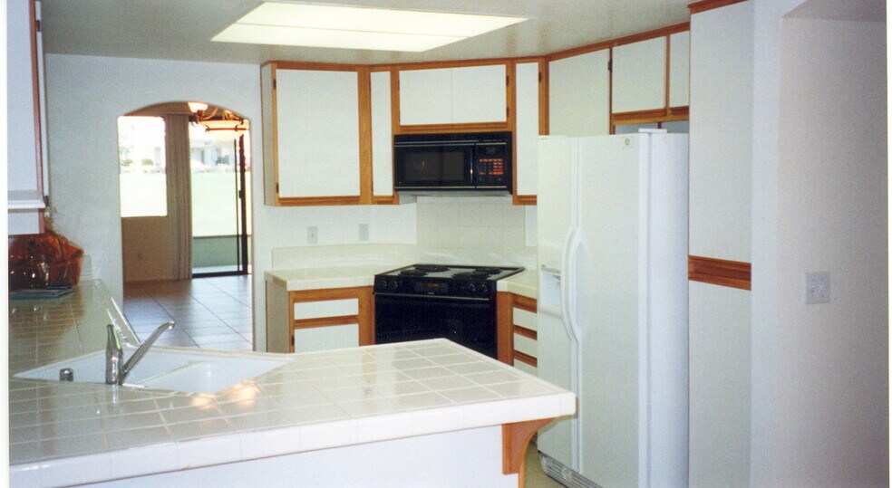 Building Photo - 42593 Liolios Dr
