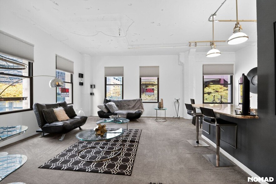 Building Photo - 444 17th St