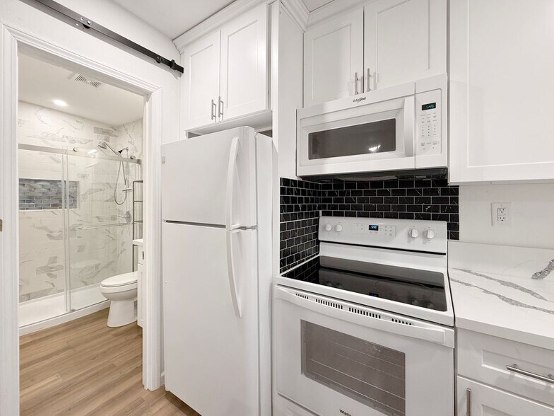 Building Photo - 39572 Armfield Ave