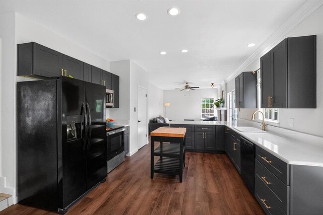 Building Photo - 8113 Willet Trail
