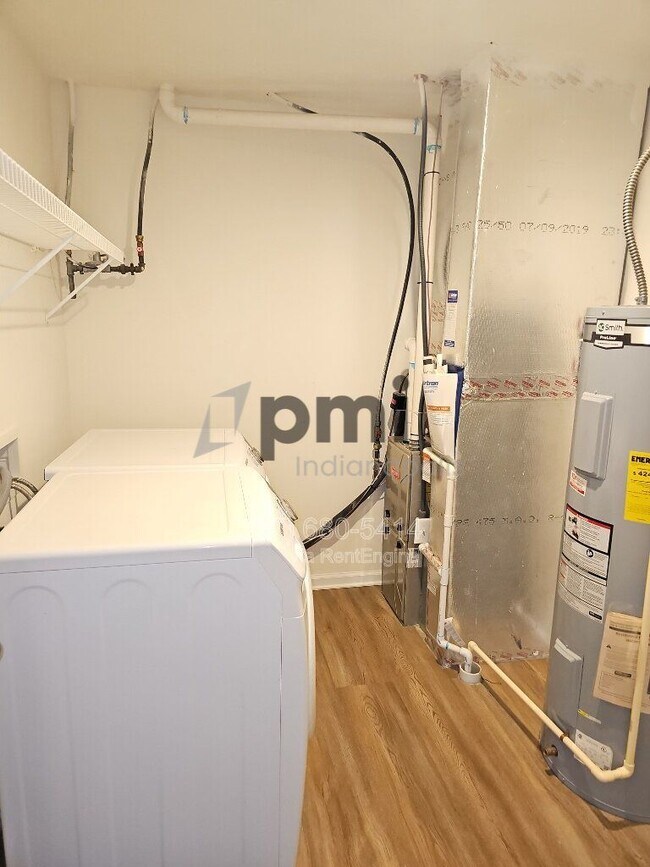 Building Photo - 5240 Castamere Dr