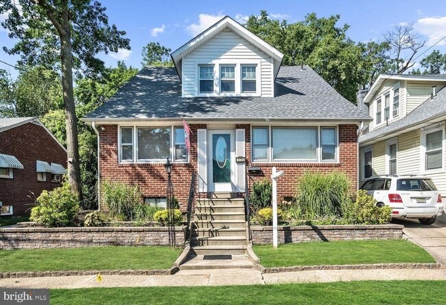 Building Photo - 3720 Drexel Ave