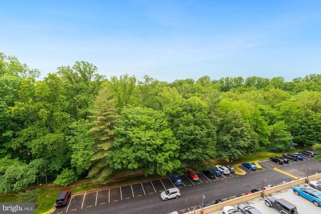 Building Photo - 3800 Powell Ln