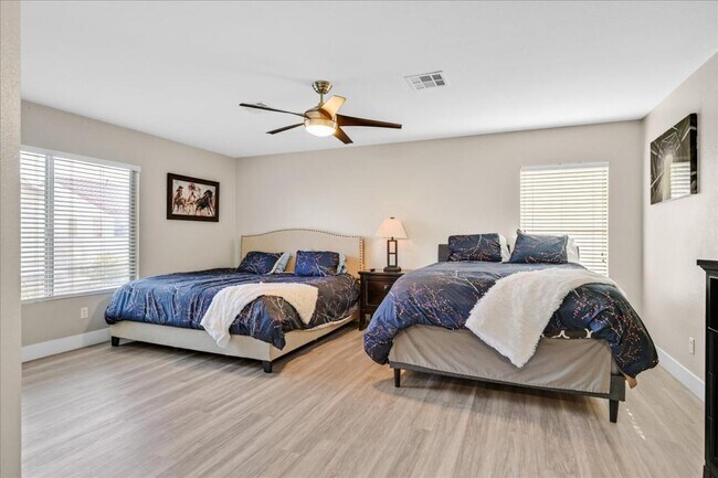 Building Photo - 2735 Peekskill Ave