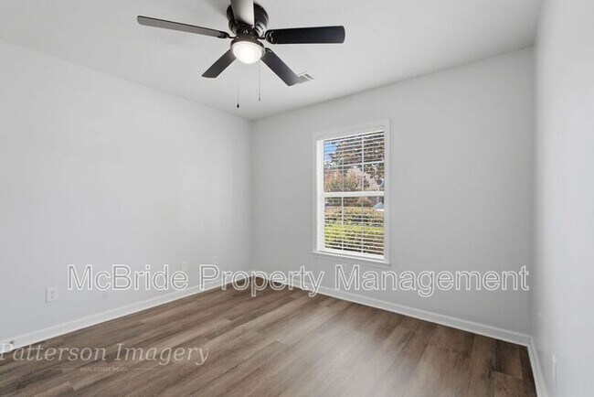 Building Photo - 1217 Longpoint Dr