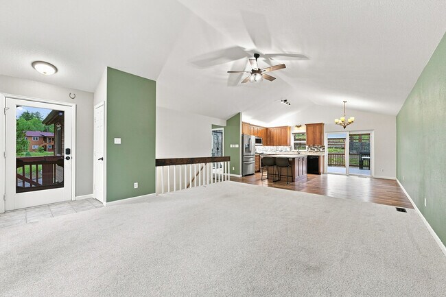Building Photo - 34431 Chilton Ave