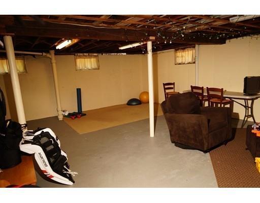 Building Photo - 13 Munroe Ave