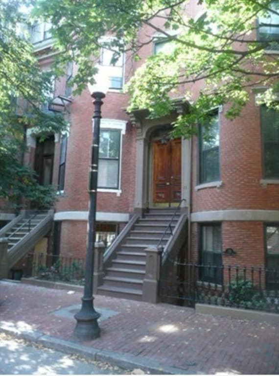 Building Photo - 73 Montgomery St