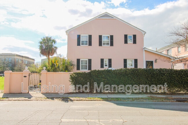 Building Photo - 25 Ashley Ave