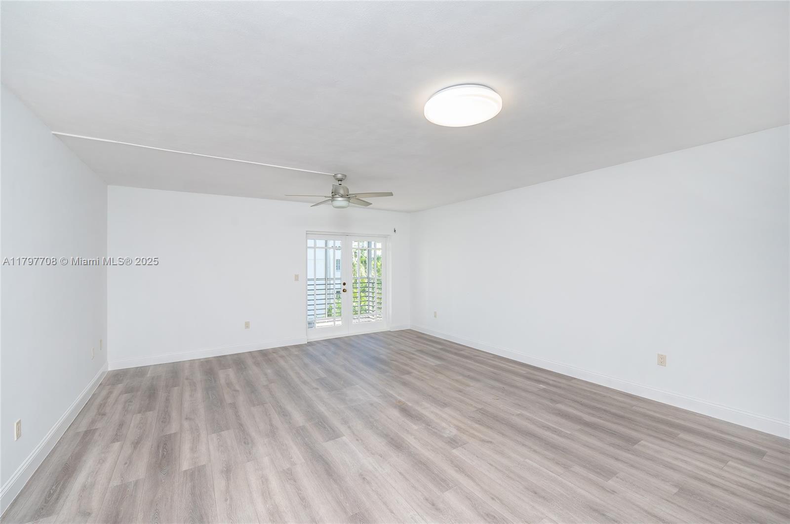 Building Photo - 301 Sunrise Dr