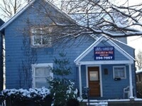 Building Photo - 4 bedroom 1 1/2 bath single family house with yard.