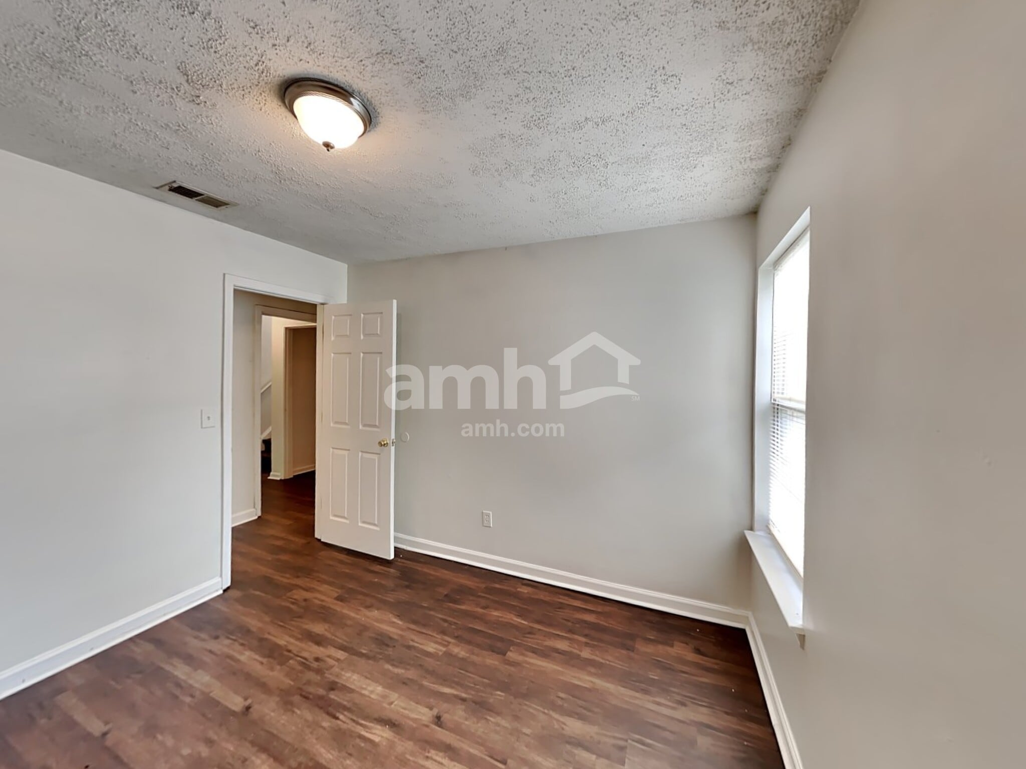 Building Photo - 4238 Zephyrhills Dr