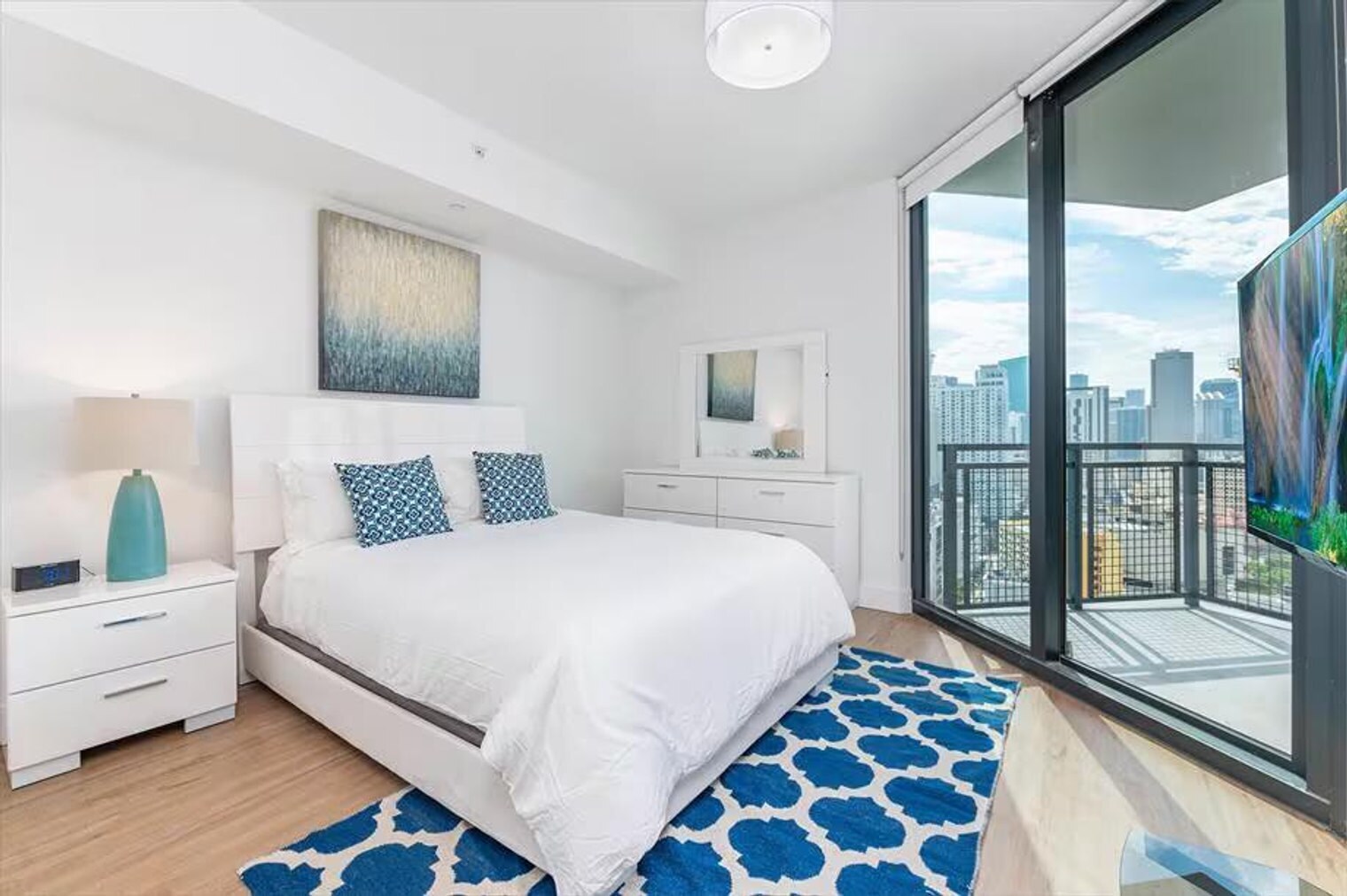 Building Photo - 460 NE 5th St