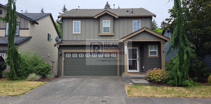 Building Photo - Check out this adorable 3 bedroom, 2.5 bath home!