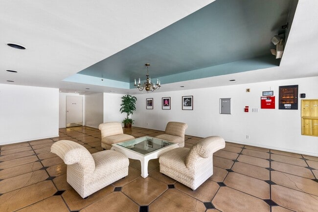 Building Photo - Charming 2-Bedroom, 3-Bathroom Home for Rent