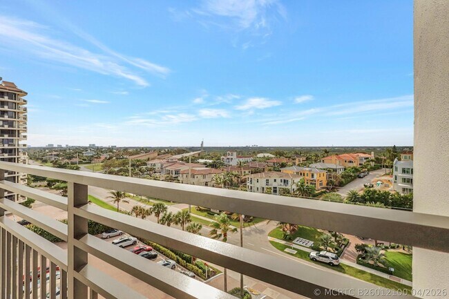 Building Photo - 840 Ocean Dr