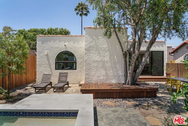 Building Photo - 630 N Alta Vista Blvd