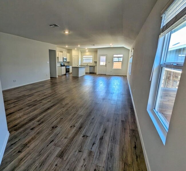 Building Photo - 158 Gresham