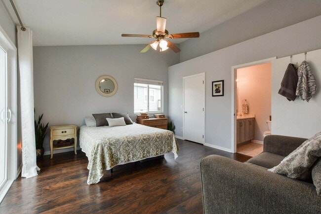 Building Photo - Welcome to your future home in Branson, MO!