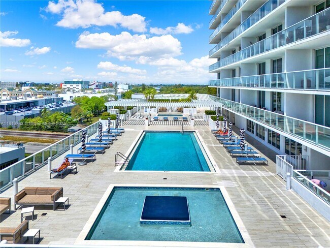 Building Photo - 4250 Biscayne Blvd