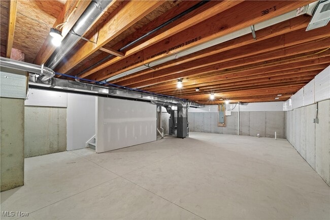 Building Photo - 2240 E 97th St