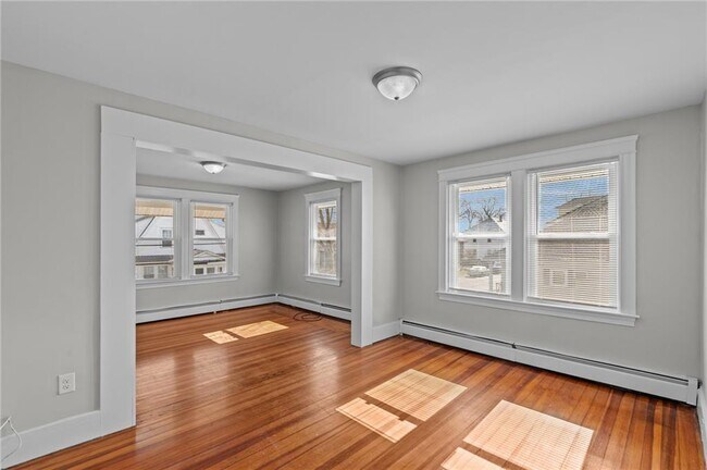 Building Photo - 28 Island Ave