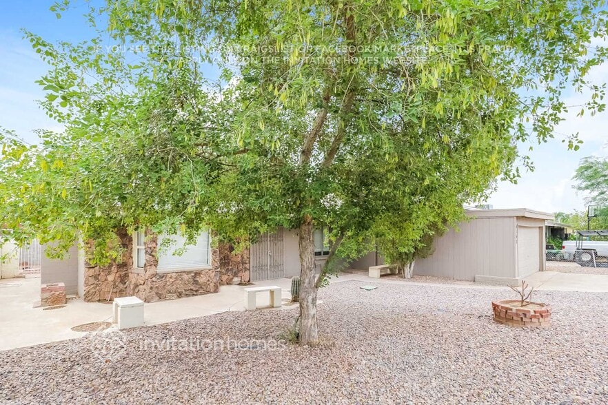 Building Photo - 4143 N 74th Dr