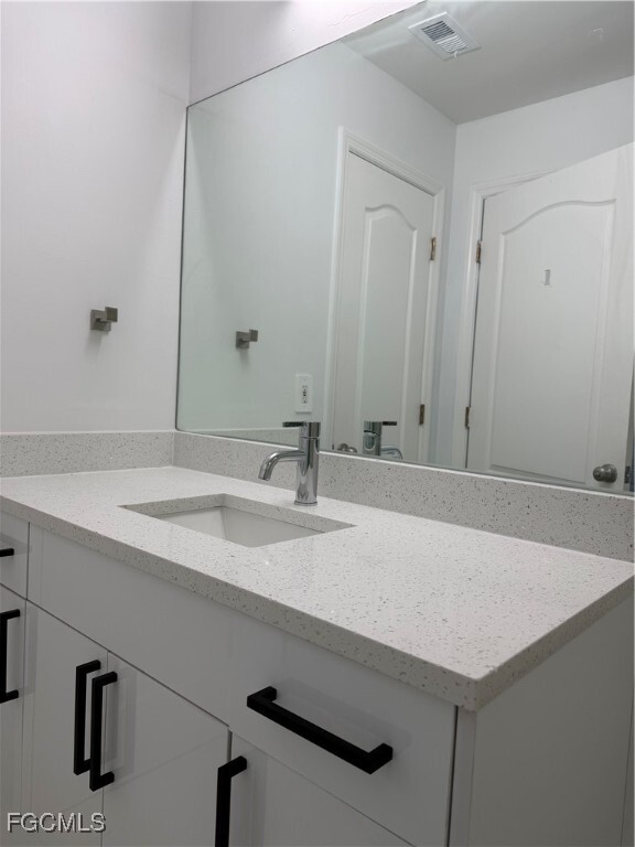 Building Photo - 2709 NW 1st Pl