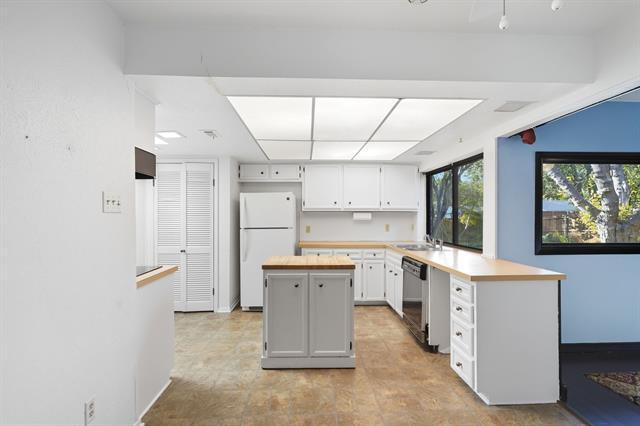 Building Photo - 2942 Forest Hills Ln