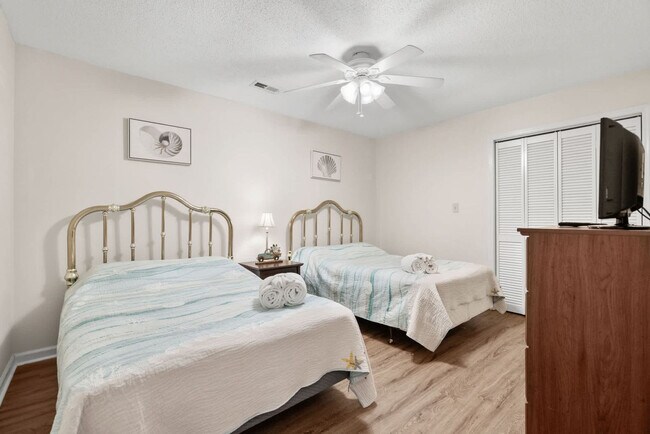 Building Photo - 217 Double Eagle Dr