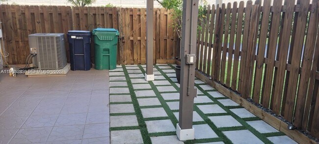 Building Photo - 8331 SW 124th Ave.