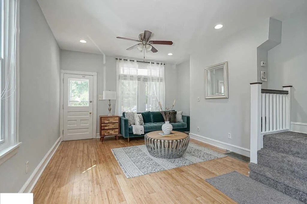 Building Photo - 217 Shurs Ln