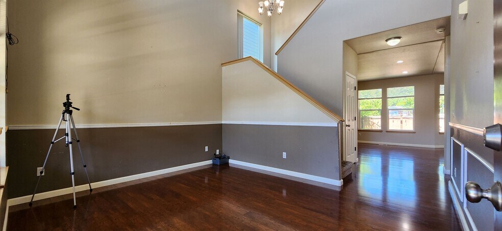 Building Photo - 2501 192nd Pl SE