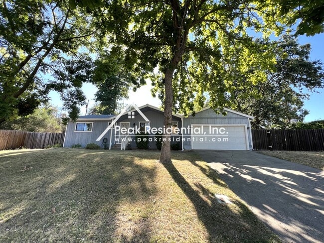 Primary Photo - Wonderful 3bd/2ba Orangevale Home with Spa...