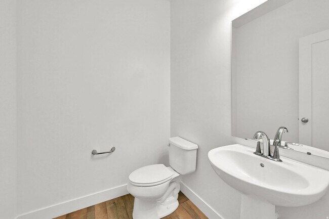 Building Photo - 2147 Kimber Ln