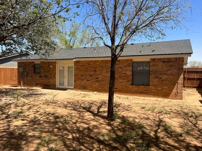 Building Photo - 1615 Bryan Ave