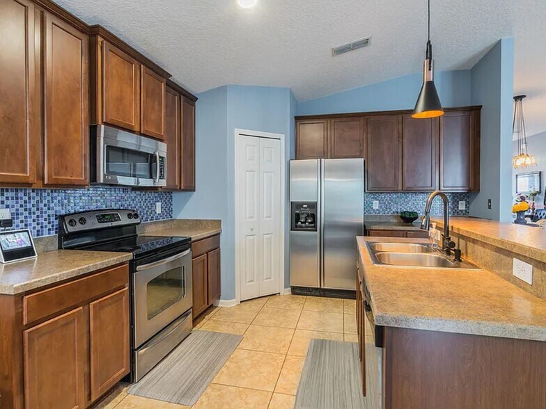 Building Photo - 15360 Spotted Stallion Trail