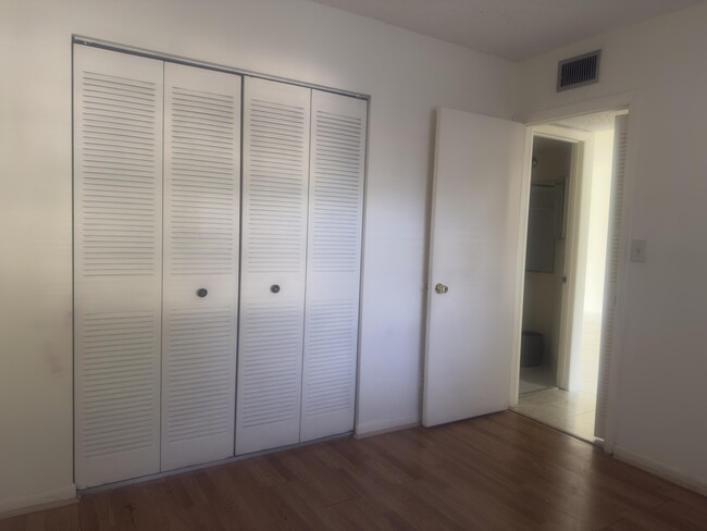 Building Photo - 3213 NW 103rd Terrace