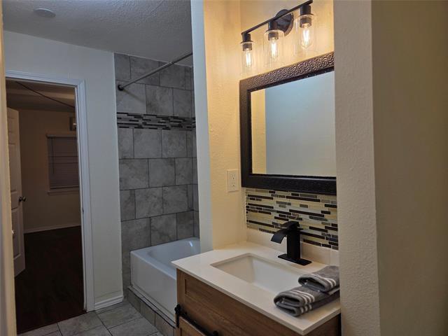 Building Photo - 452 Leisure Ln