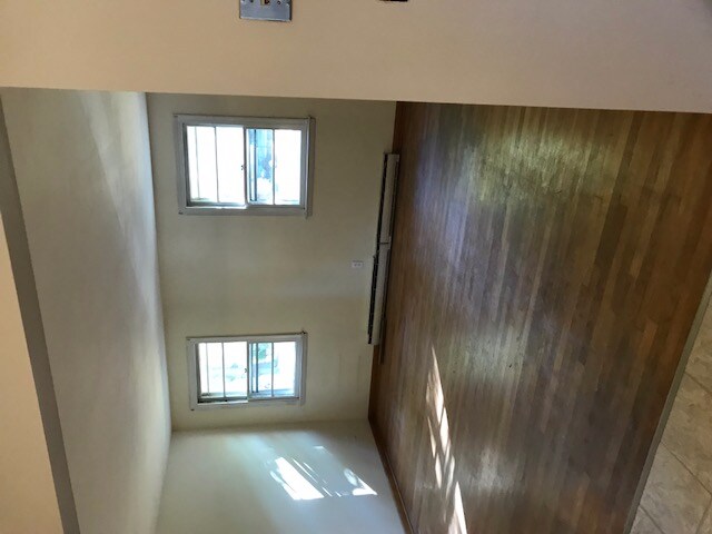 Building Photo - 25 Coolidge Ave