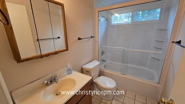 Building Photo - 14245 SE 41st St