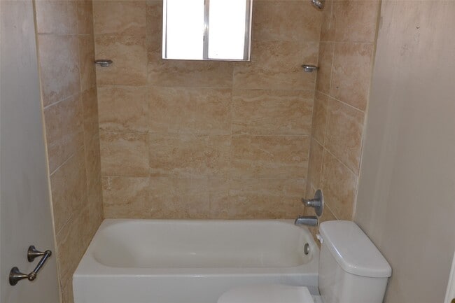 Building Photo - 17014 Blue Mist Dr