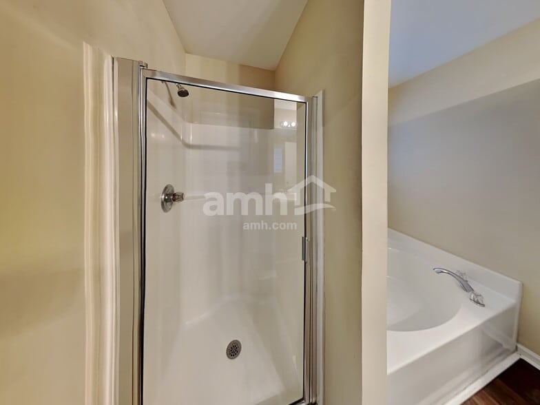 Building Photo - 15 Jeremiah Way