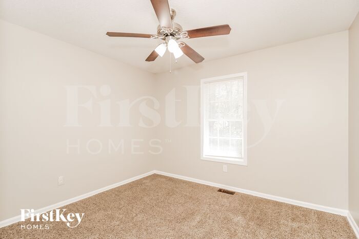 Building Photo - 5714 Newnan Cir