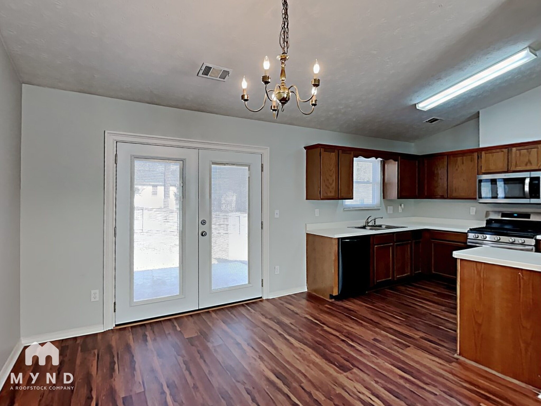Building Photo - 6454 Eastbriar Dr