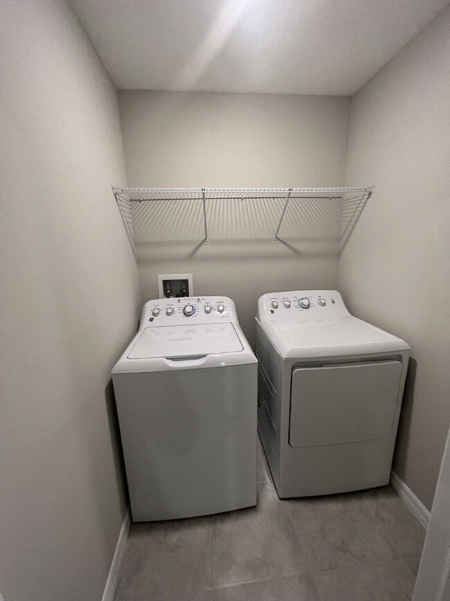 Building Photo - 4540 Globe Thistle Dr